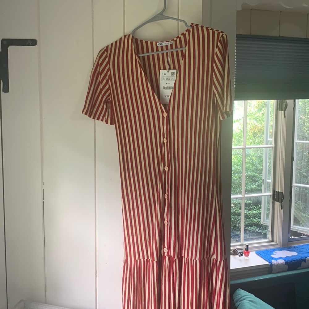 New! Zara button down cream and red stripped dress